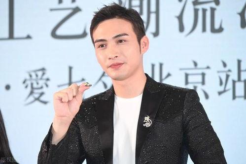 每日吃瓜爆料易烊千玺,瓜田里的青春偶像