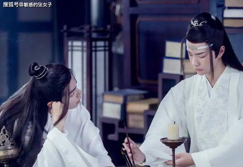 娱乐圈吃瓜双男主,双男主吃瓜大揭秘