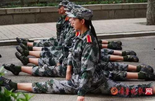 吃瓜爆料军训跳舞是真的吗,吃瓜爆料背后的真相揭秘