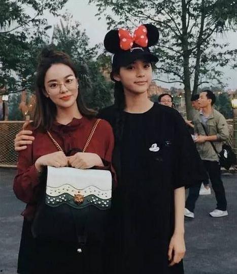 韩国明星网红合照高清,璀璨星光下的网红与韩国明星亲密互动瞬间