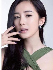 表演明星网红有哪些,揭秘当红表演明星与网红的跨界魅力