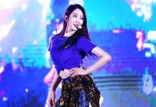 表演明星网红有哪些,揭秘当红表演明星与网红的跨界魅力