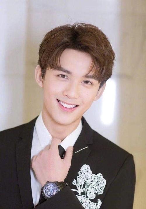 吃瓜爆料王一博李沁,吃瓜群众热议恋情真相