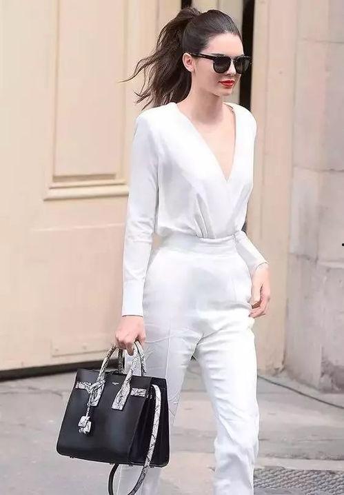 明星网红穿反光背心,明星网红潮搭反光背心，安全时尚两不误